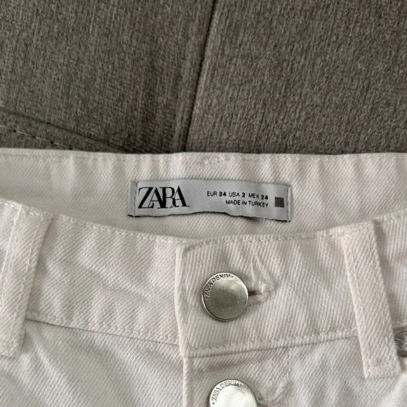 Zara Women's Cream Straight Leg Jeans - Picture 3 of 4